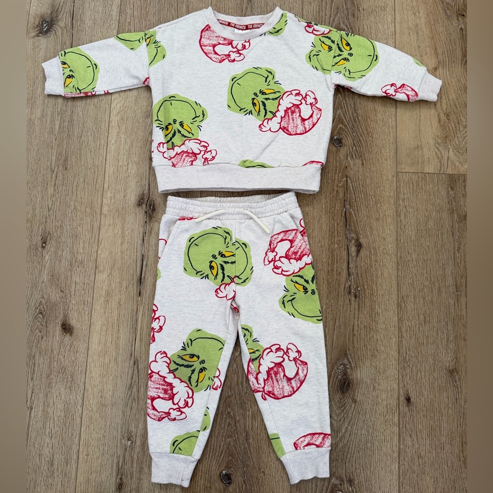 The Grinch sweats sweatshirt set